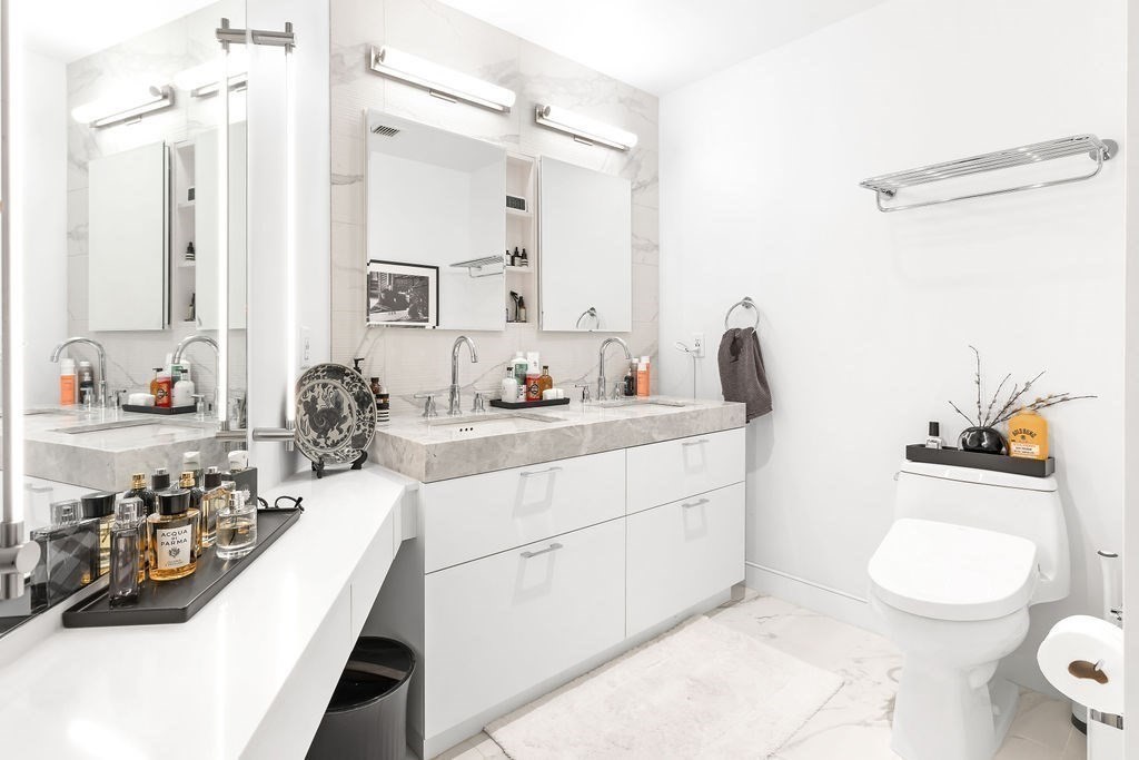 300 Pier 4 Blvd # 8A