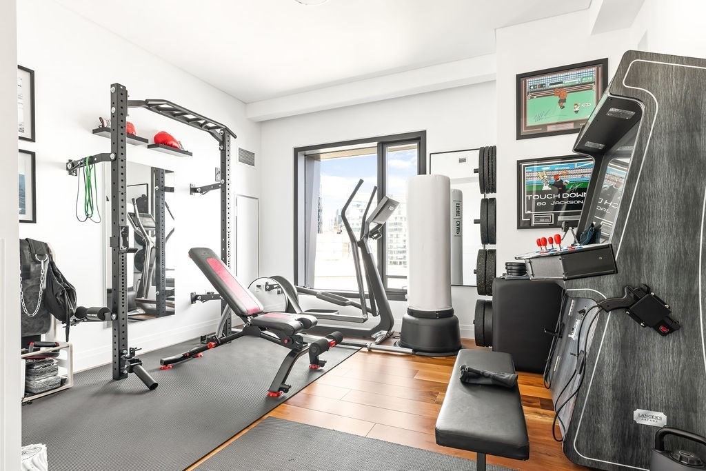 300 Pier 4 Blvd # 8A