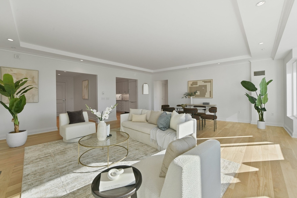 100 Belvidere St # 8H