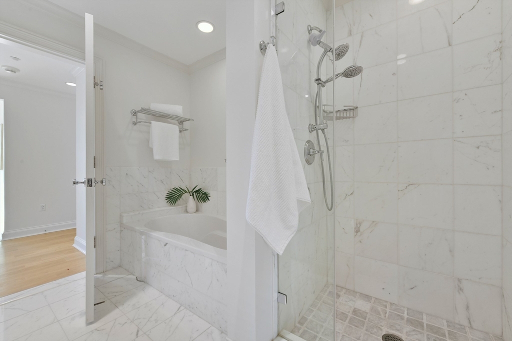 100 Belvidere St # 8H