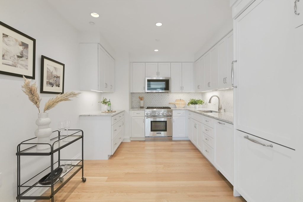 100 Belvidere St # 8H