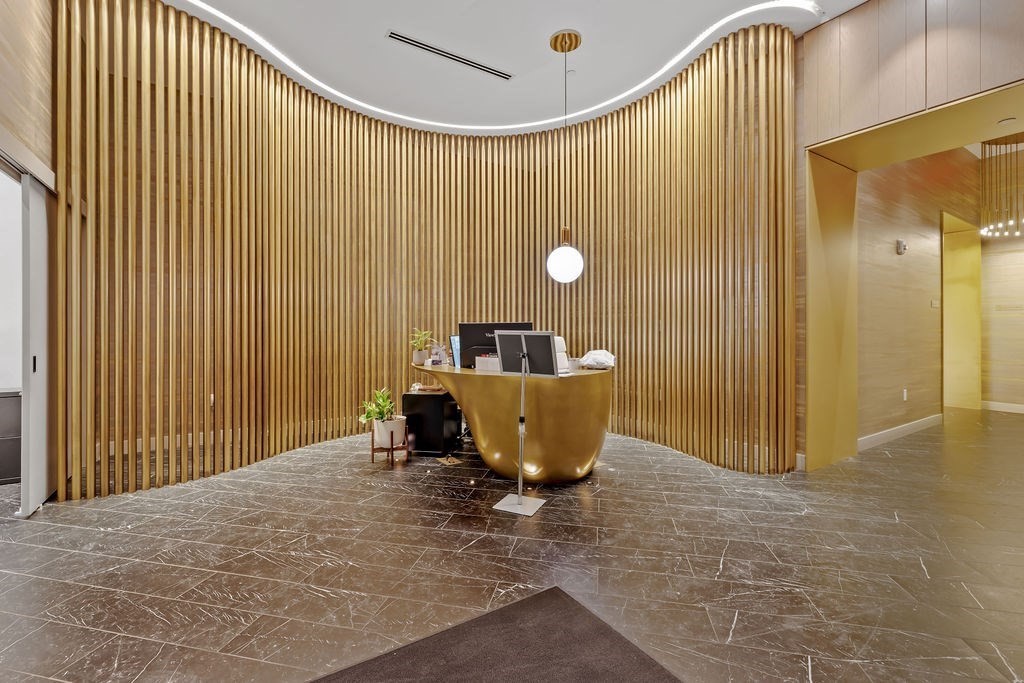 55 Lagrange St # 601