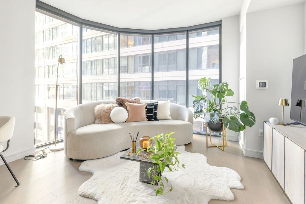 55 Lagrange St # 601