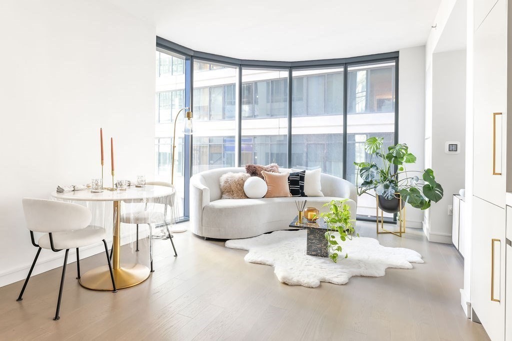 55 Lagrange St # 601