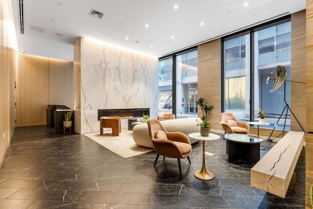 55 Lagrange St # 601