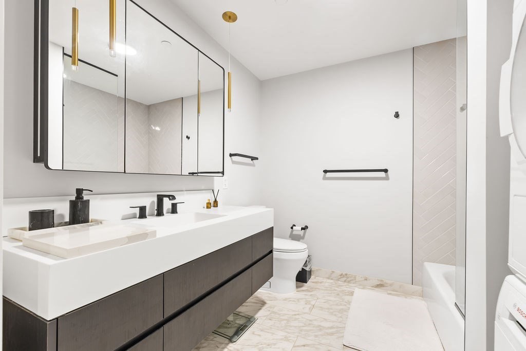 55 Lagrange St # 601