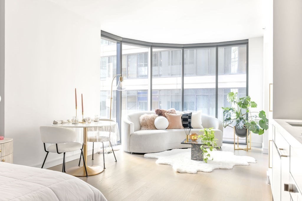 55 Lagrange St # 601