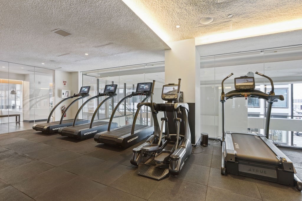 135 Seaport Blvd # 2201