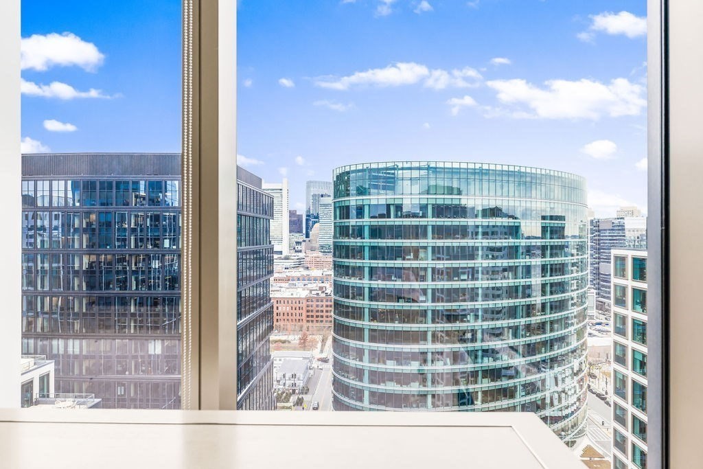 135 Seaport Blvd # 2201