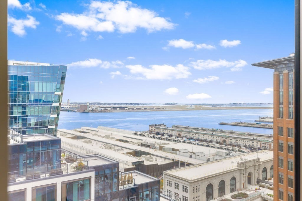 135 Seaport Blvd # 2201