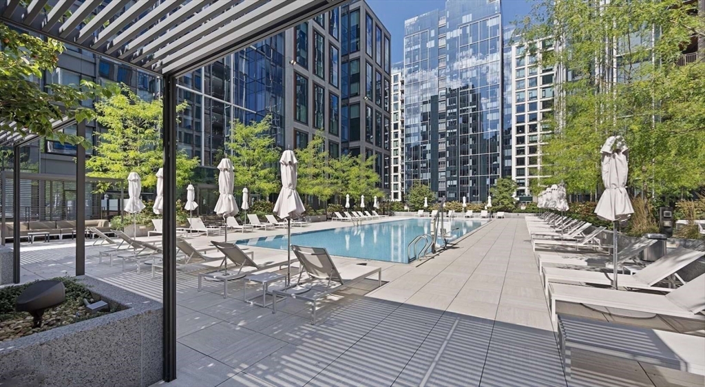 135 Seaport Blvd # 2201