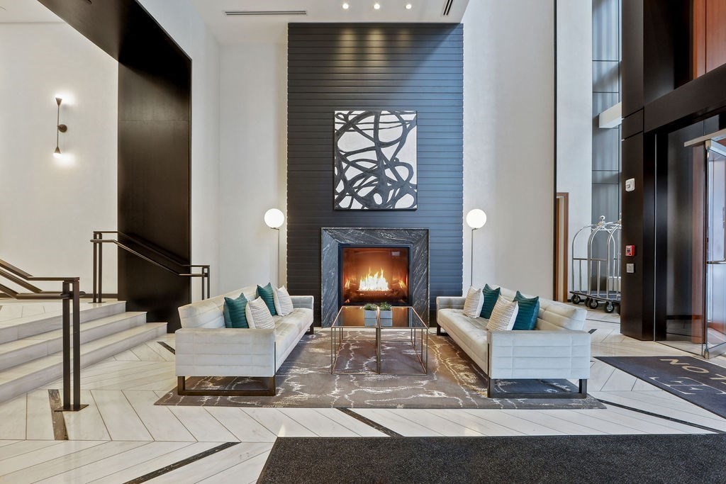 135 Seaport Blvd # 2201