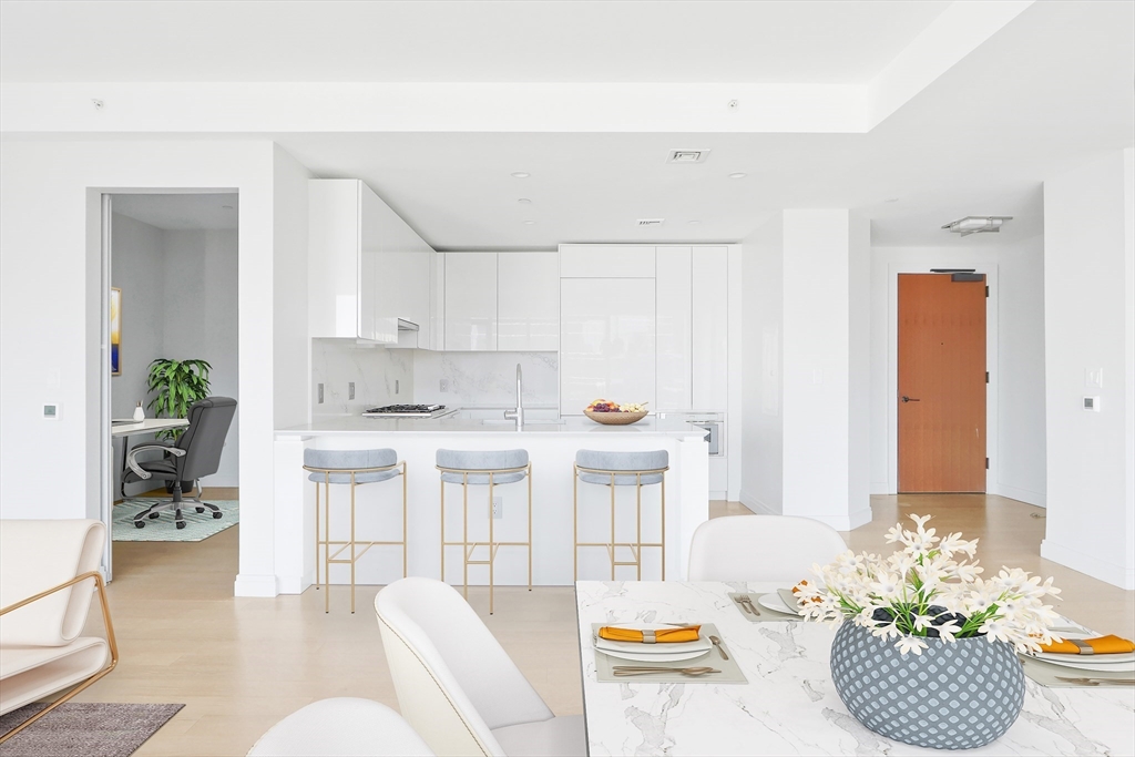 135 Seaport Blvd # 2201