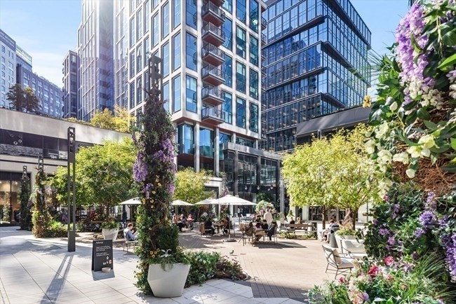 135 Seaport Blvd # 2201