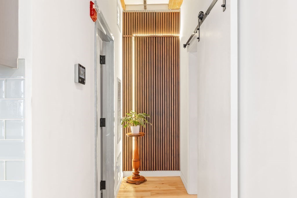 21 Wormwood St # 318 Unit: 316 & 318