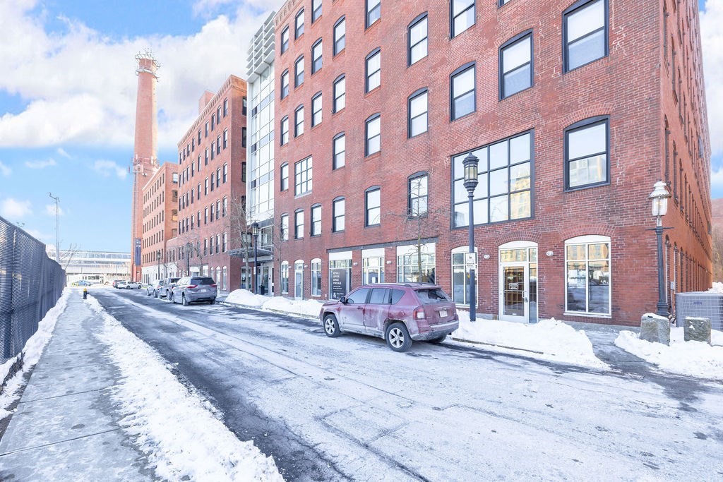 21 Wormwood St # 318 Unit: 316 & 318