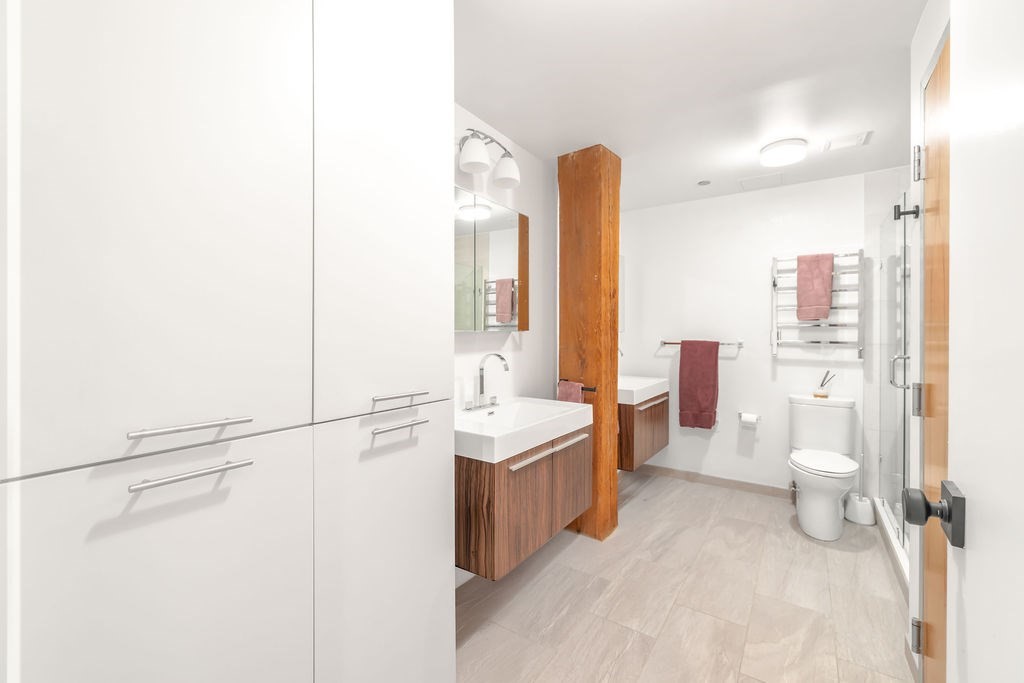 21 Wormwood St # 318 Unit: 316 & 318