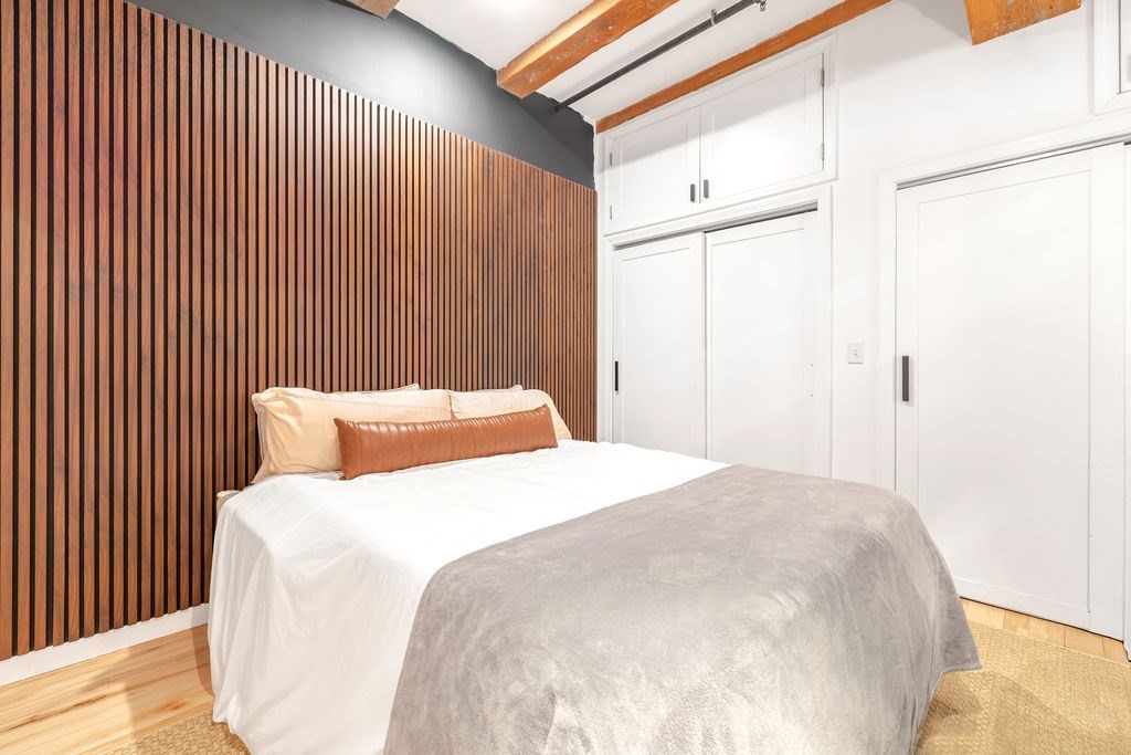 21 Wormwood St # 318 Unit: 316 & 318