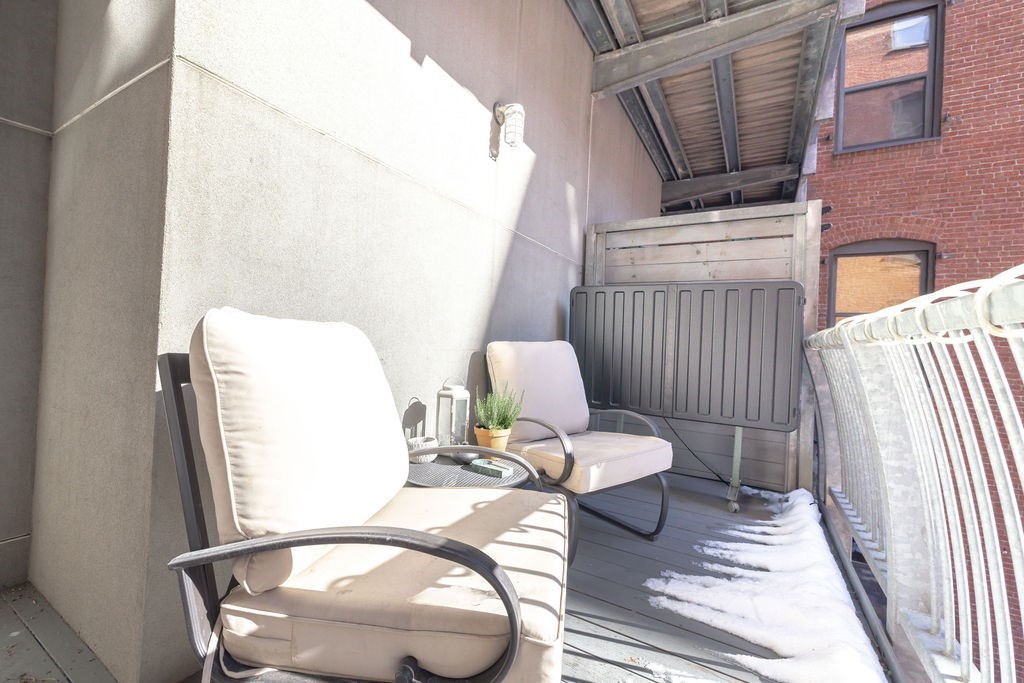 21 Wormwood St # 318 Unit: 316 & 318