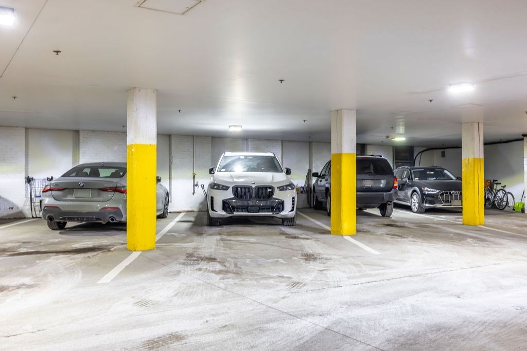 21 Wormwood St # 318 Unit: 316 & 318