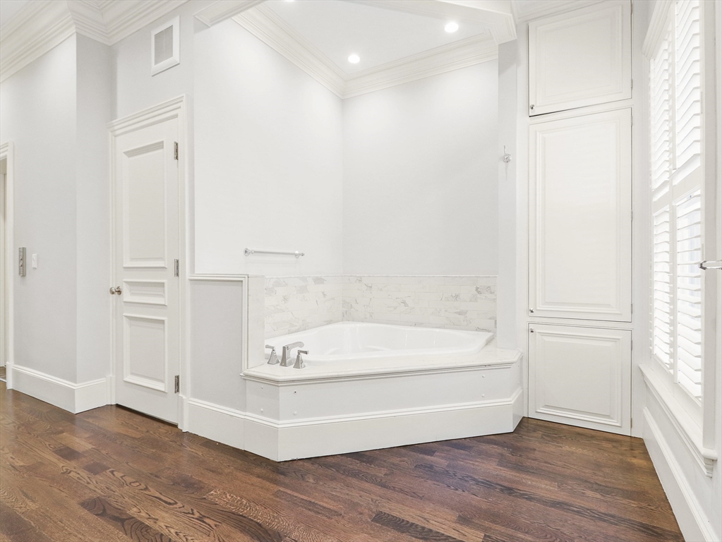 5 Marlborough St Unit: TH