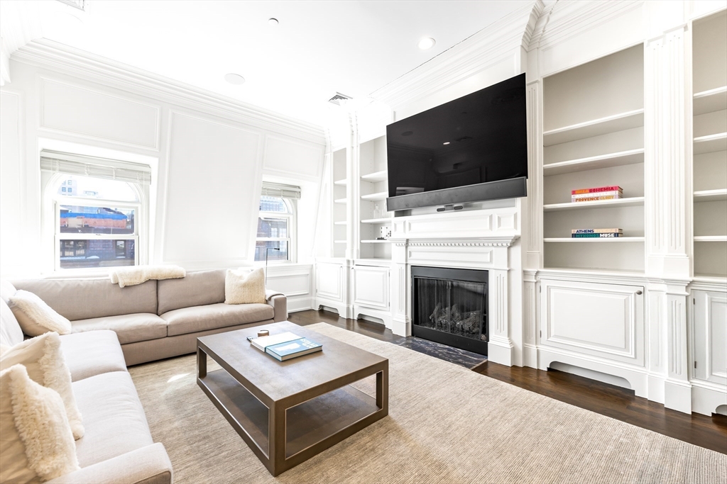 5 Marlborough St Unit: TH