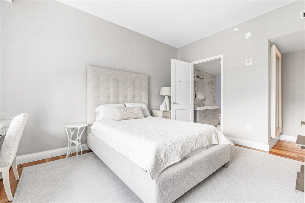 300 Pier 4 Blvd # 7A