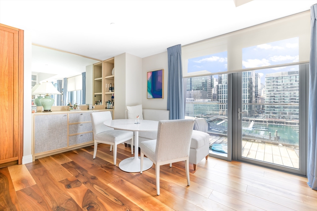 300 Pier 4 Blvd # 7A