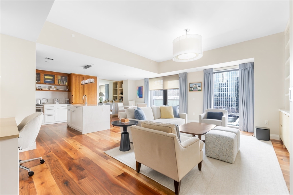 300 Pier 4 Blvd # 7A