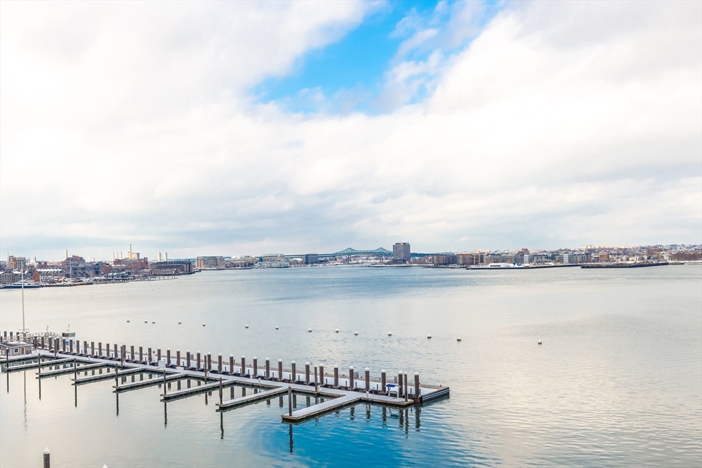 300 Pier 4 Blvd # 7A