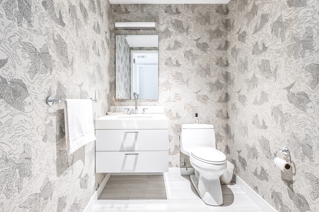 300 Pier 4 Blvd # 7A