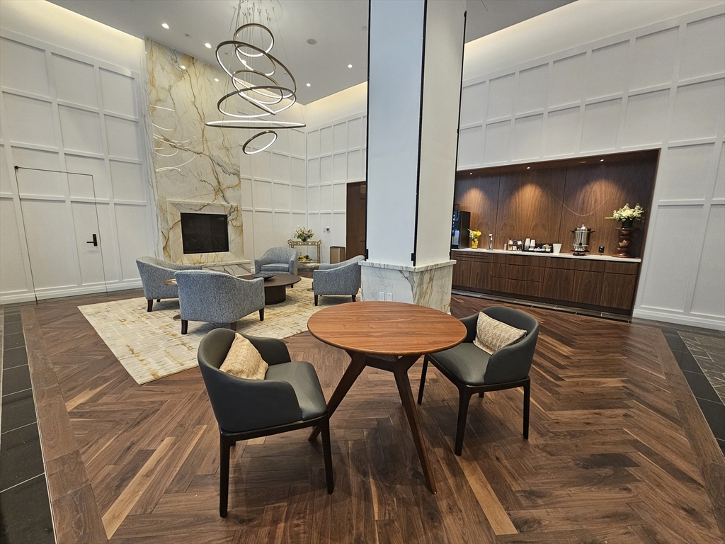 3 Avery Street # 308