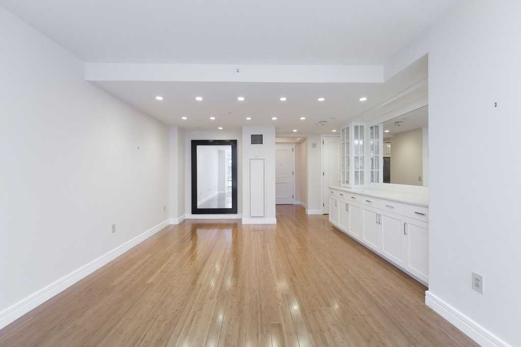 3 Avery Street # 308