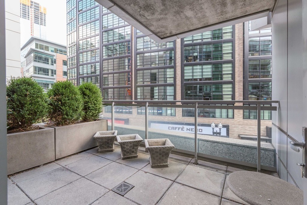 3 Avery Street # 308