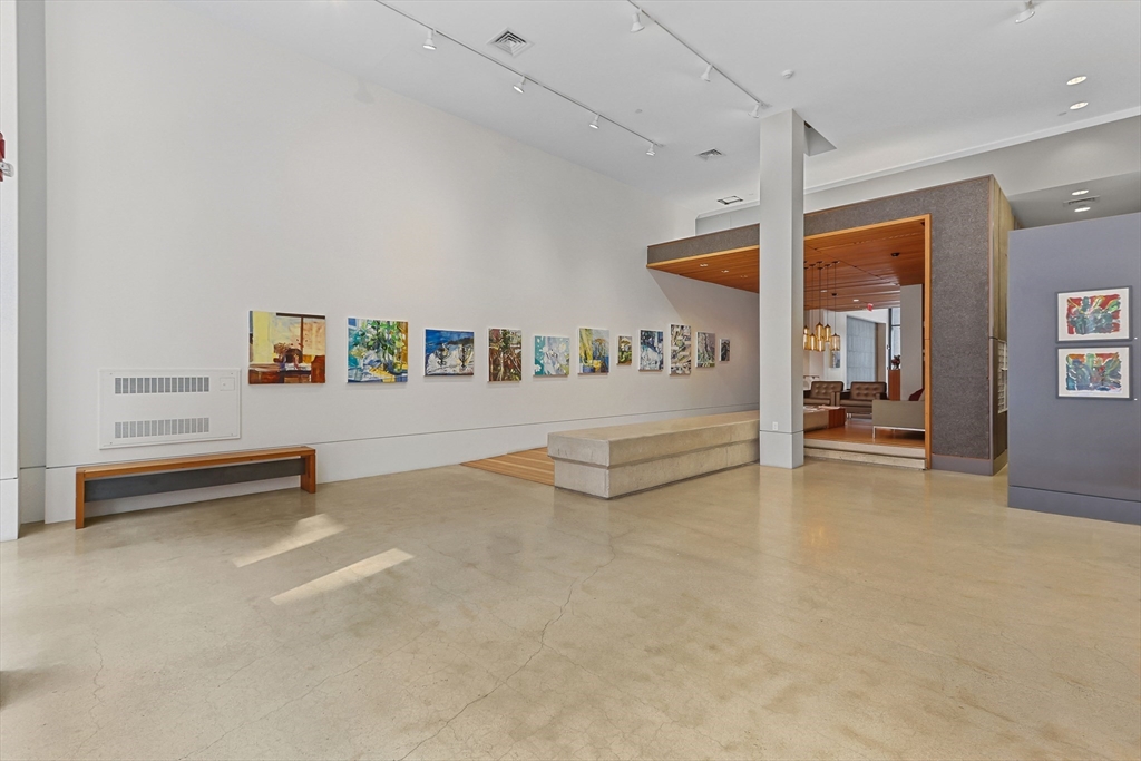 346 Congress St # 703