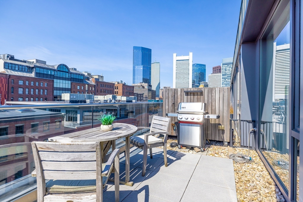 346 Congress St # 703