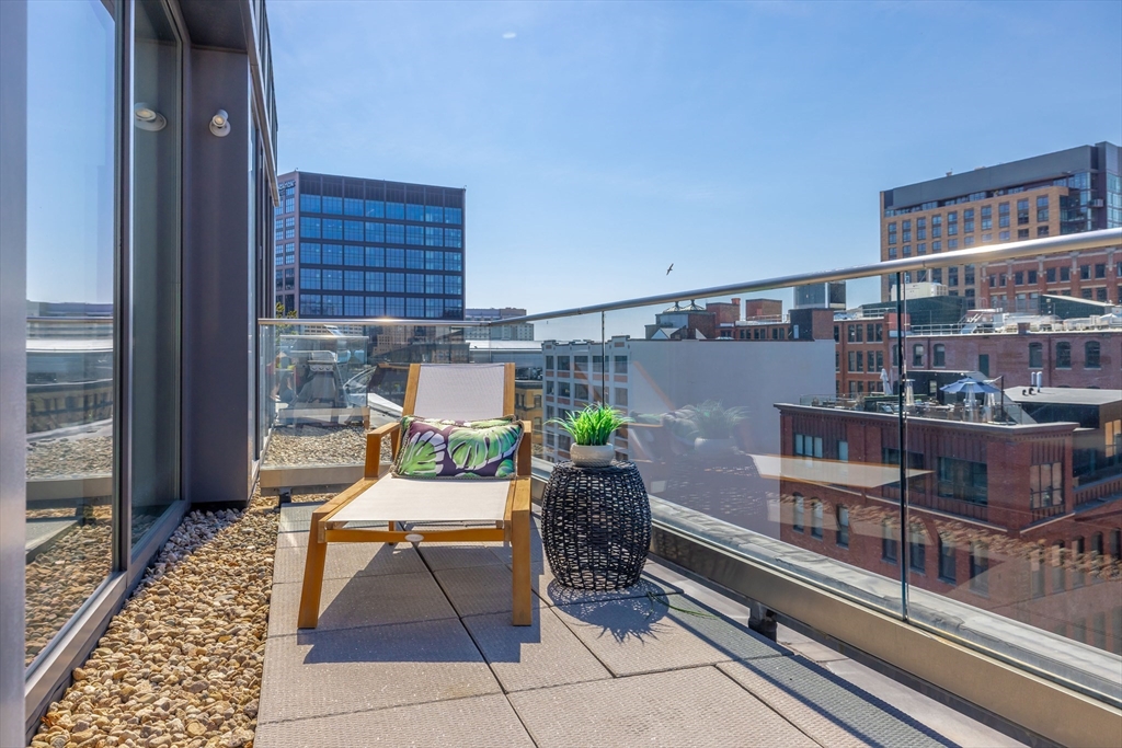 346 Congress St # 703