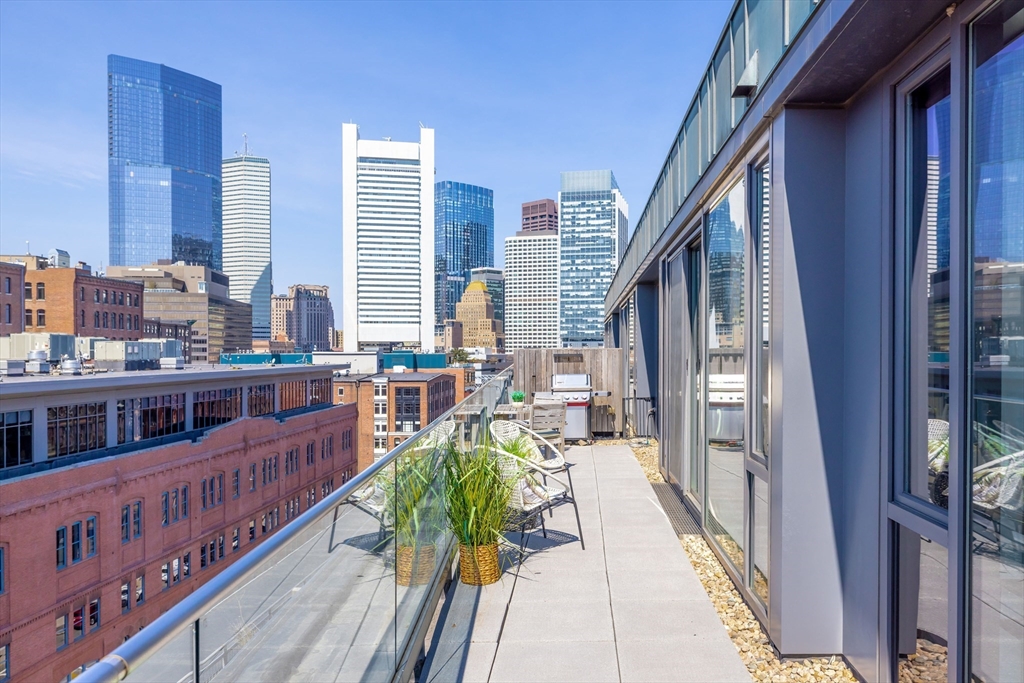 346 Congress St # 703