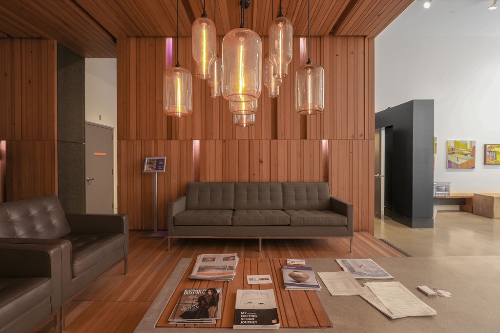 346 Congress St # 703