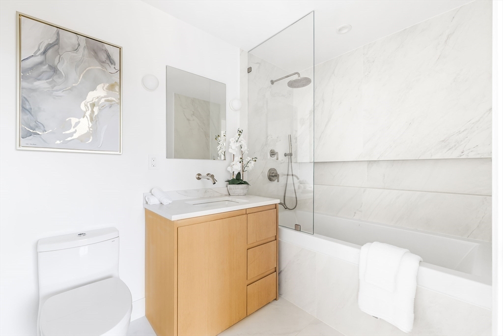 346 Congress St # 703