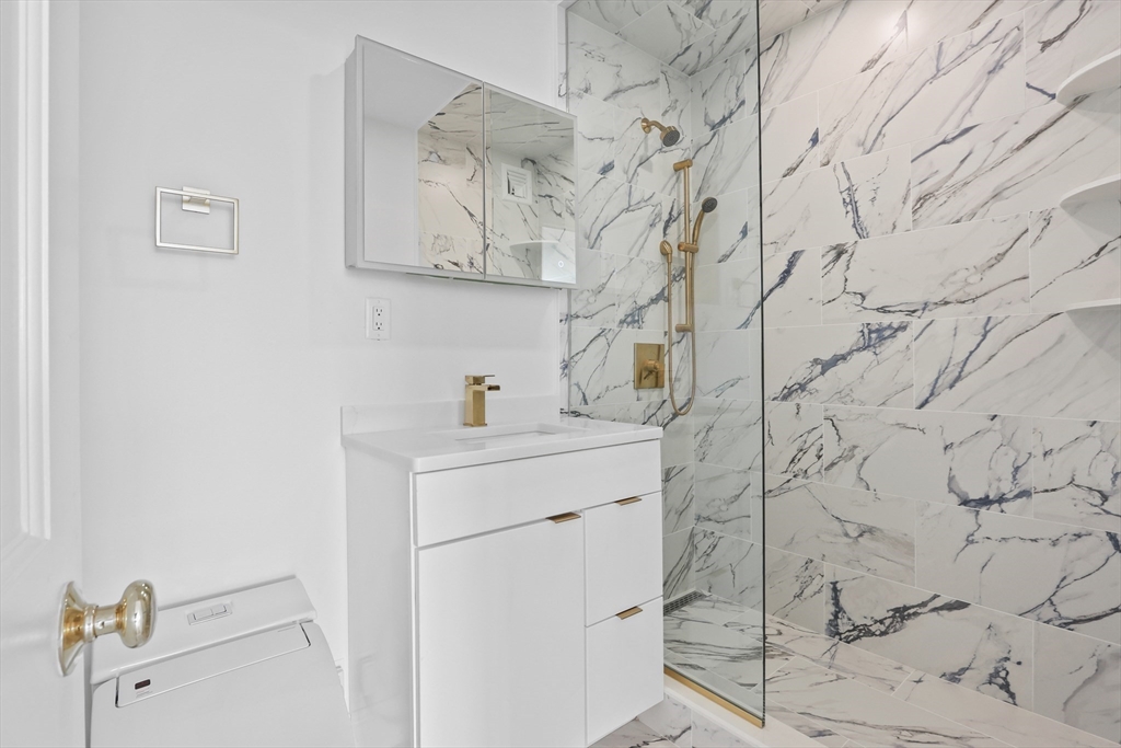 85 E India Row # 36D
