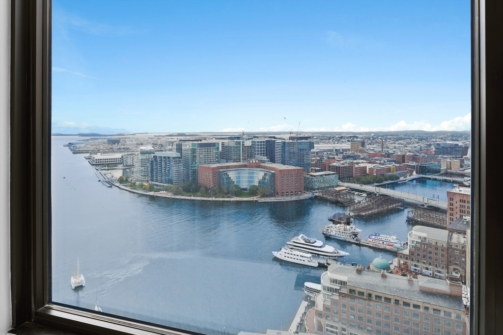 85 E India Row # 36D