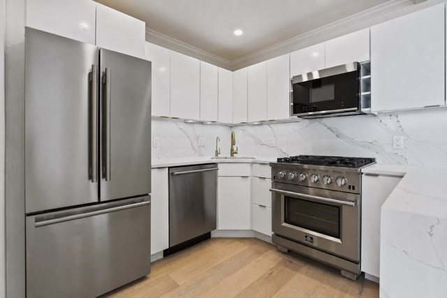 85 E India Row # 36D