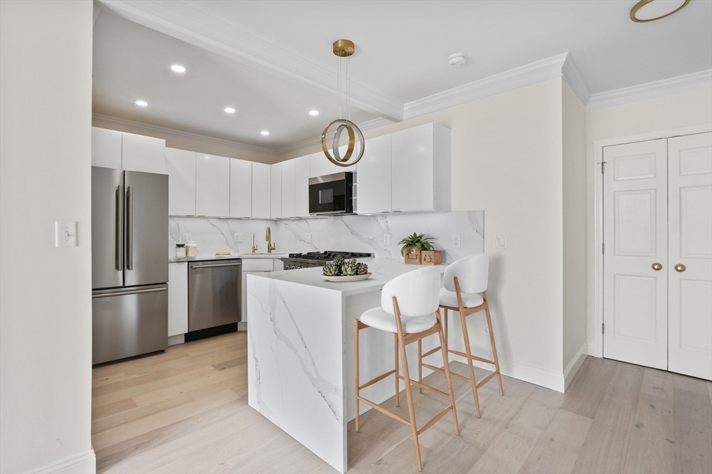 85 E India Row # 36D