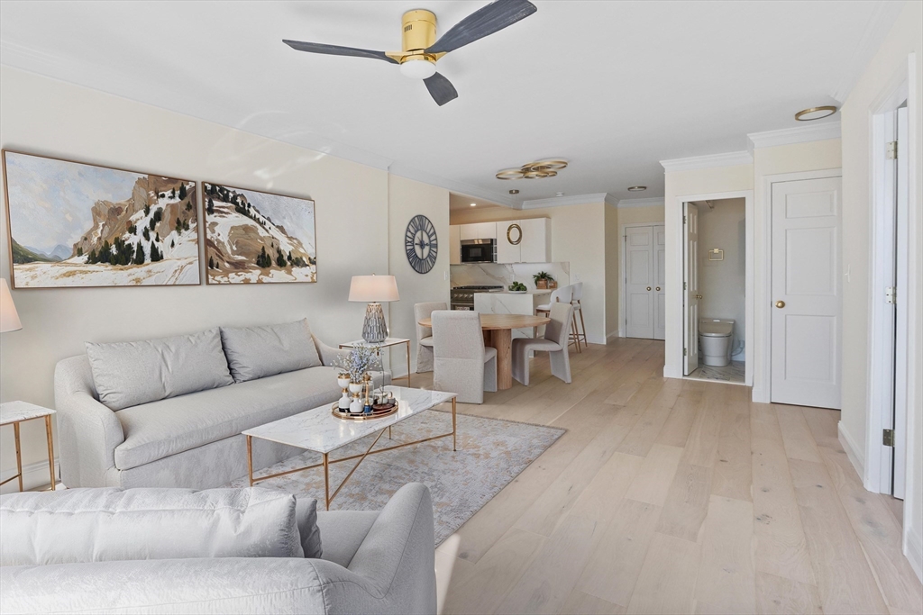 85 E India Row # 36D