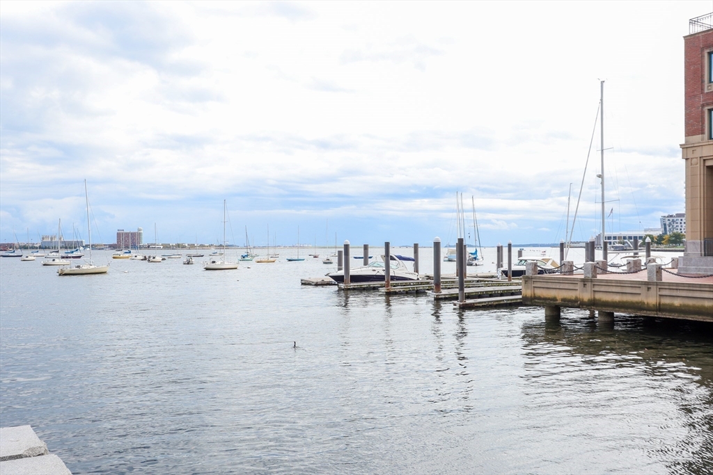 85 E India Row # 36D