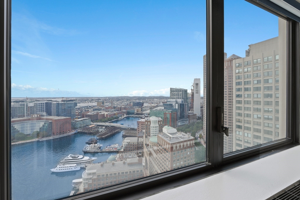 85 E India Row # 36D