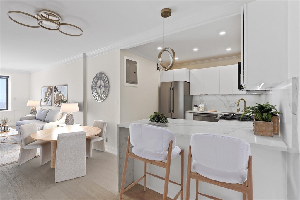 85 E India Row # 36D