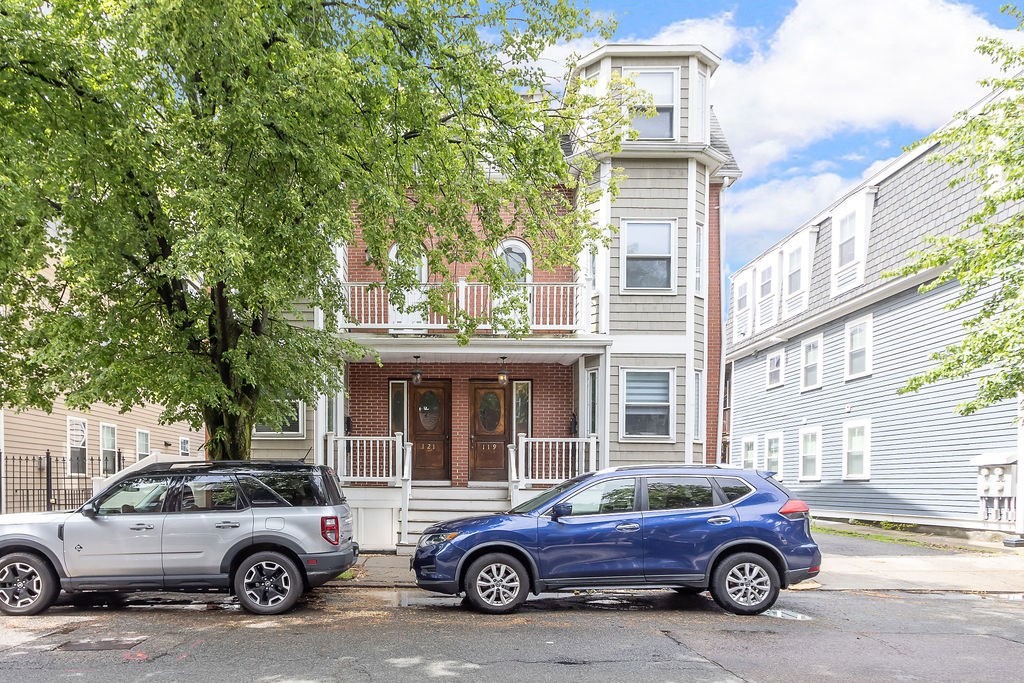 119 W 3rd # B