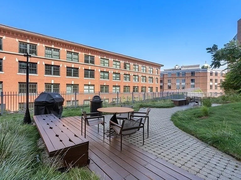141 Dorchester Ave # 507